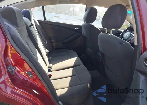 2010 Nissan Altima 2.5 S z USA, uszkodzony, nr VIN 1N4AL2AP1AN412716